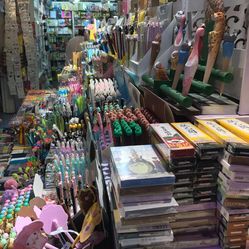 酷笔乐日韩文具(搜秀购物广场店) - 联系方式与购物指南